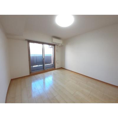 ポルト・ソ－レ 307【管理NO：1-016044201-03070】 ★家具家電は申し込み後に搬入します★の物件画像