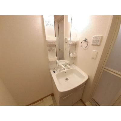 ポルト・ソ－レ 307【管理NO：1-016044201-03070】 ★家具家電は申し込み後に搬入します★の物件画像