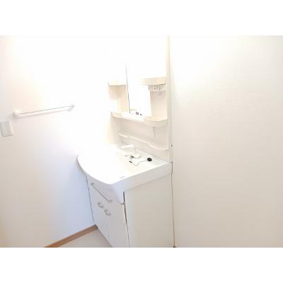 エバーグリーン 203【管理NO：1-013695201-02030】 ★家具家電は申し込み後に搬入します★ ★2026年09月下旬入居可能★の物件画像