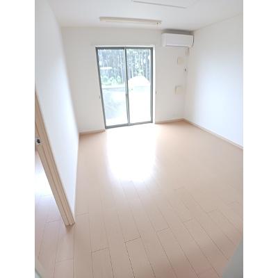 ソレアードⅥ 202【管理NO：1-016658602-02020】 ★家具家電は申し込み後に搬入します★の物件画像