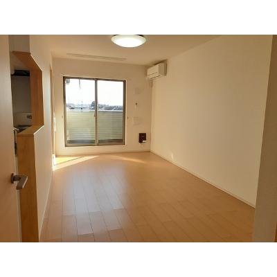 エターナル 302【管理NO：1-018414001-03020】 ★家具家電は申し込み後に搬入します★の物件画像