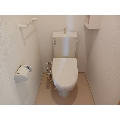 エターナル 302【管理NO：1-018414001-03020】 ★家具家電は申し込み後に搬入します★の物件画像