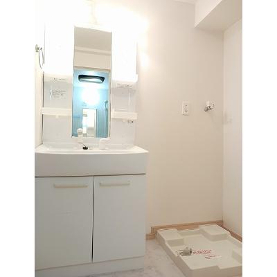 ファイン 204【管理NO：1-016587601-02040】 ★家具家電は申し込み後に搬入します★ ★2026年10月上旬入居可能★の物件画像