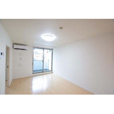 ウォーターラッド 102【管理NO：1-024436901-01020】 ★家具家電は申し込み後に搬入します★ ★2026年10月中旬入居可能★の物件画像
