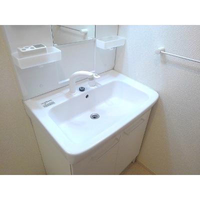 レアル 101【管理NO：1-019565801-01010】 ★家具家電は申し込み後に搬入します★ ★2026年10月中旬入居可能★の物件画像