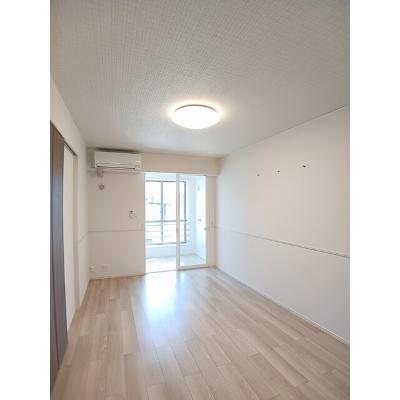 カリメーラ　Ⅱ 101【管理NO：1-027533102-01010】 ★家具家電は申し込み後に搬入します★の物件画像