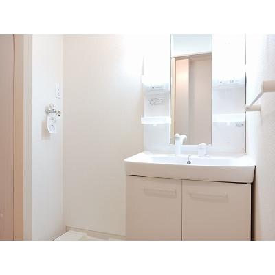 タフト 102【管理NO：1-018446301-01020】 ★家具家電は申し込み後に搬入します★の物件画像