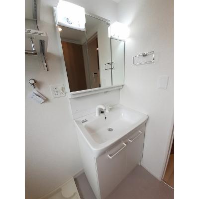 シュトラール 303【管理NO：1-027353301-03030】 ★家具家電は申し込み後に搬入します★ ★2026年10月中旬入居可能★の物件画像