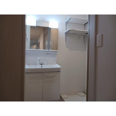 ウッド　ウィル 206【管理NO：1-028021101-02060】 ★家具家電は申し込み後に搬入します★の物件画像