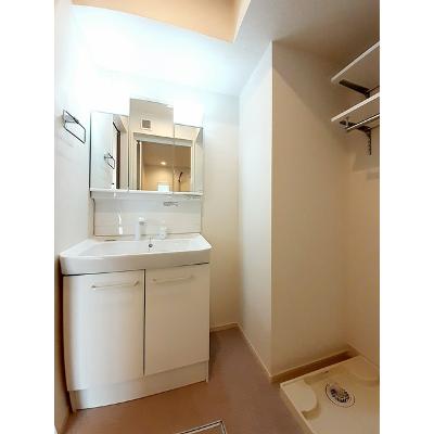 オーロラ　ヴィレッジⅡ 102【管理NO：1-027610701-01020】 ★家具家電は申し込み後に搬入します★の物件画像