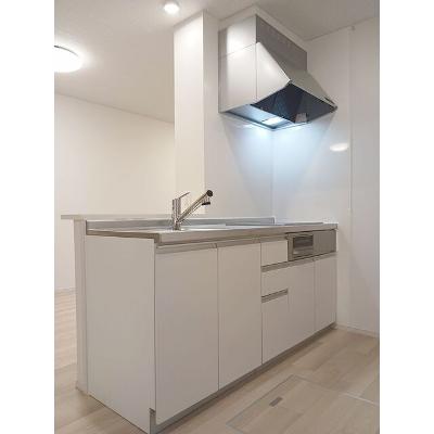 コンフォルトＡ 102【管理NO：1-028662901-01020】 ★家具家電は申し込み後に搬入します★の物件画像
