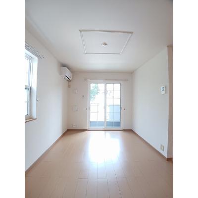 フィオーレ 102【管理NO：1-015097301-01020】 ★家具家電は申し込み後に搬入します★の物件画像