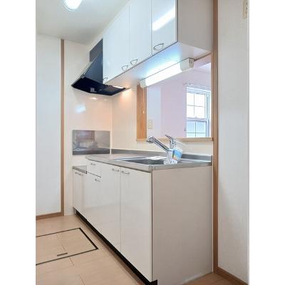 フィオーレ 102【管理NO：1-015097301-01020】 ★家具家電は申し込み後に搬入します★の物件画像