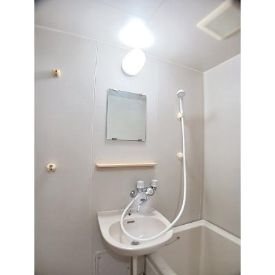 スマイルジョイ 205【管理NO：1-003399501-02040】 ★家具家電は申し込み後に搬入します★の物件画像
