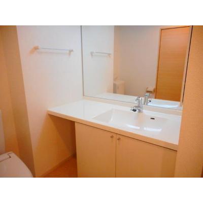 グランツ中川 202【管理NO：1-017238101-02020】 ★家具家電は申し込み後に搬入します★ ★2026年10月中旬入居可能★の物件画像