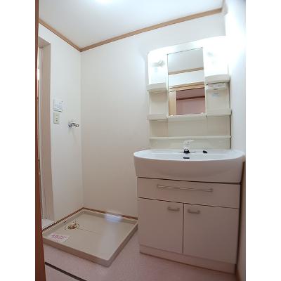 ピーチハウス 101【管理NO：1-012570401-01010】 ★家具家電は申し込み後に搬入します★の物件画像