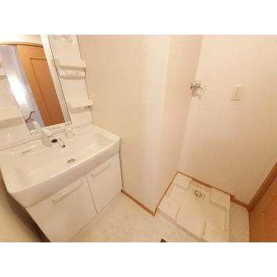 フェアリー鷹取 201【管理NO：1-015167901-02010】 ★家具家電は申し込み後に搬入します★ ★2026年10月上旬入居可能★の物件画像