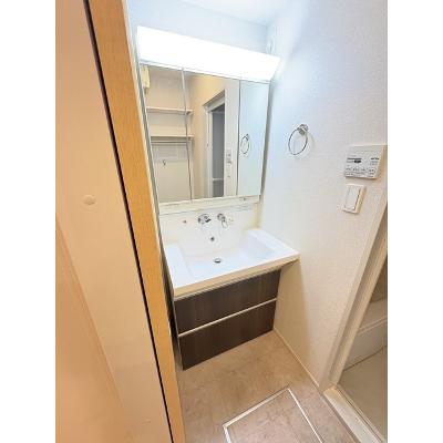 カーサ　カメリア 305【管理NO：1-025123701-03040】 ★家具家電は申し込み後に搬入します★ ★2027年05月中旬入居可能★の物件画像