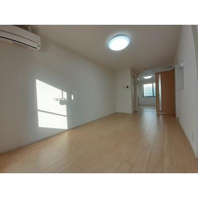 ミルクール 303【管理NO：1-023818901-03030】 ★家具家電は申し込み後に搬入します★ ★2026年09月下旬入居可能★の物件画像