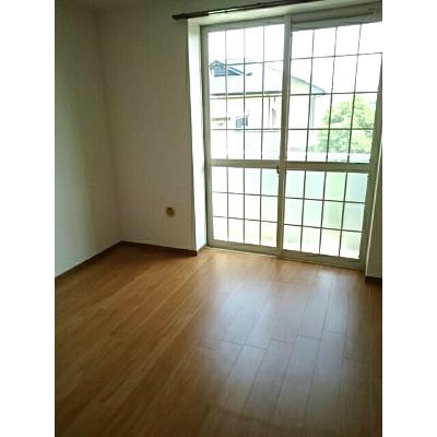 ヴィラ西秦 202【管理NO：1-010323701-02020】 ★家具家電は申し込み後に搬入します★ ★2026年10月中旬入居可能★の物件画像