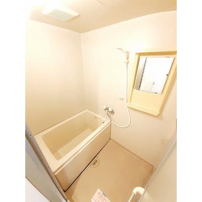 イースト　ハイツ 201【管理NO：1-006763501-02010】 ★家具家電は申し込み後に搬入します★の物件画像