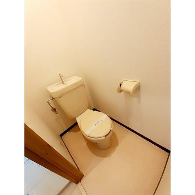 イースト　ハイツ 201【管理NO：1-006763501-02010】 ★家具家電は申し込み後に搬入します★の物件画像