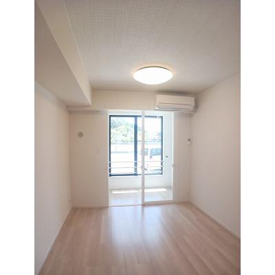 ウニコⅡ 101【管理NO：1-027836502-01010】 ★家具家電は申し込み後に搬入します★ ★2026年10月上旬入居可能★の物件画像