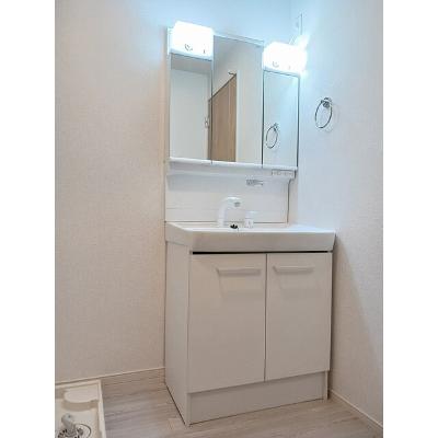 ウニコⅡ 101【管理NO：1-027836502-01010】 ★家具家電は申し込み後に搬入します★ ★2026年10月上旬入居可能★の物件画像