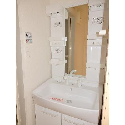 サンシャイン高津 102【管理NO：1-016403401-01020】 ★家具家電は申し込み後に搬入します★の物件画像