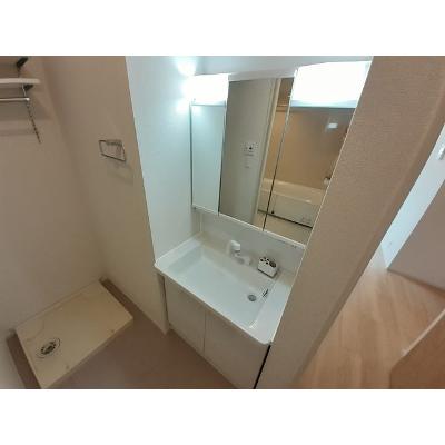 マジェスティック　Ⅲ 101【管理NO：1-026842403-01010】 ★家具家電は申し込み後に搬入します★ ★2026年10月中旬入居可能★の物件画像