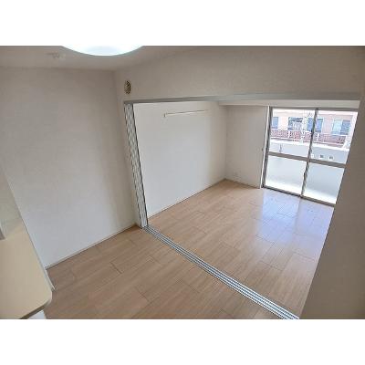 盛キャラバン 302【管理NO：1-022814901-03020】 ★家具家電は申し込み後に搬入します★の物件画像