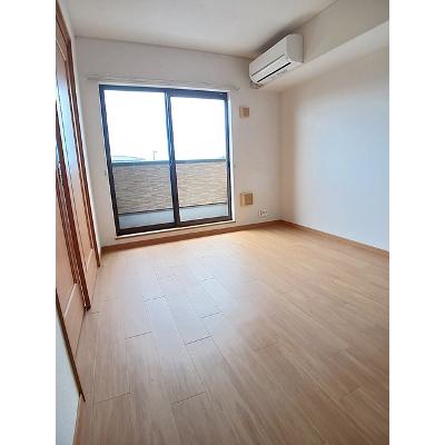 エントランス　壱番館 203【管理NO：1-013423701-02030】 ★家具家電は申し込み後に搬入します★の物件画像