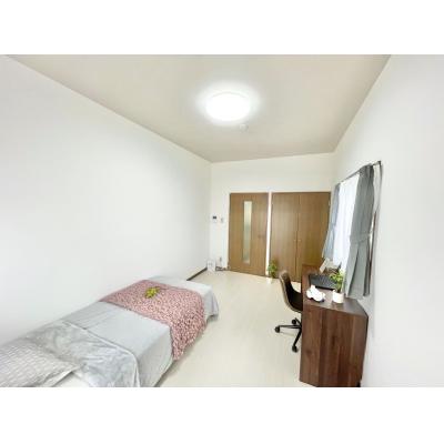 【名古屋市南区/呼続駅徒歩約6分/無料Wi-Fi/角部屋/バストイレ別/洋室8帖】スクエア瑞穂南 3D ファミマンの物件画像