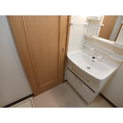 ヴィオラカーサ 201【管理NO：1-015159601-02010】 ★家具家電は申し込み後に搬入します★の物件画像