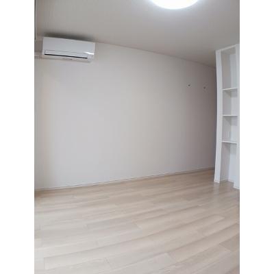 フランブリーズ 102【管理NO：1-028161901-01020】 ★家具家電は申し込み後に搬入します★の物件画像