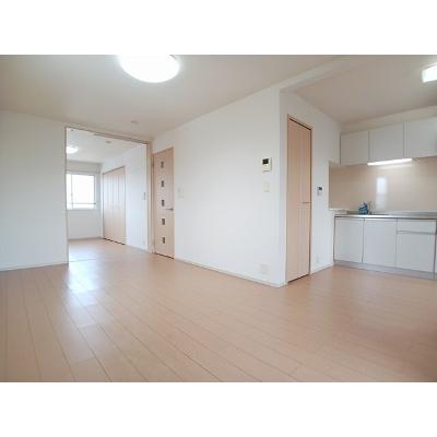 ビッグ・ツリー 201【管理NO：1-020708901-02010】 ★家具家電は申し込み後に搬入します★の物件画像
