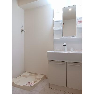 ビッグ・ツリー 201【管理NO：1-020708901-02010】 ★家具家電は申し込み後に搬入します★の物件画像