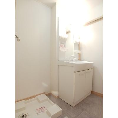 エレヴァートピアＢ 203【管理NO：1-015319802-02030】 ★家具家電は申し込み後に搬入します★の物件画像