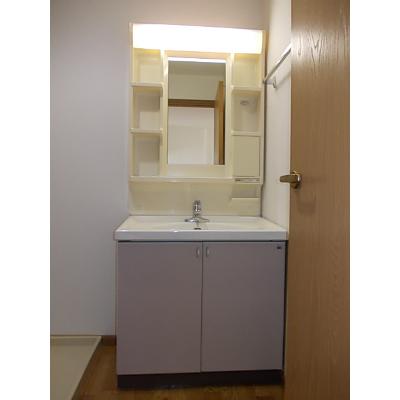 エレガントハイム岩松北 202【管理NO：1-009490701-02020】 ★家具家電は申し込み後に搬入します★ ★2026年10月中旬入居可能★の物件画像