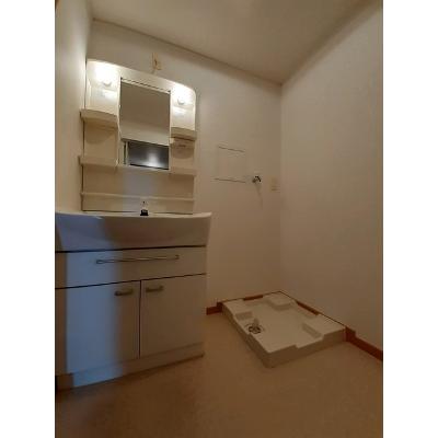 アプローズⅡ 201【管理NO：1-014996602-02010】 ★家具家電は申し込み後に搬入します★の物件画像