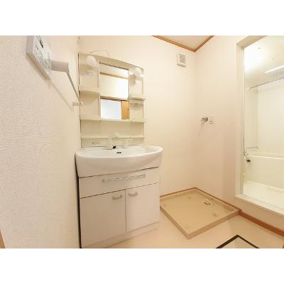エスターブレＣ 102【管理NO：1-013392003-01020】 ★家具家電は申し込み後に搬入します★ ★2026年10月中旬入居可能★の物件画像