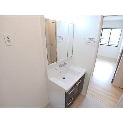 グラウス 101【管理NO：1-027961601-01010】 ★家具家電は申し込み後に搬入します★ ★2026年10月上旬入居可能★の物件画像