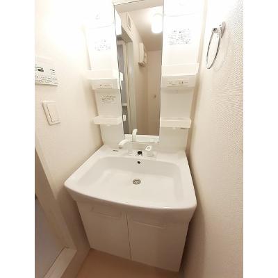 ライトブレス　Ｂ 101【管理NO：1-017495302-01010】 ★家具家電は申し込み後に搬入します★ ★2026年10月上旬入居可能★の物件画像