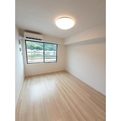 プロムナードⅡ 203【管理NO：1-025670901-02030】 ★家具家電は申し込み後に搬入します★ ★2026年10月上旬入居可能★の物件画像