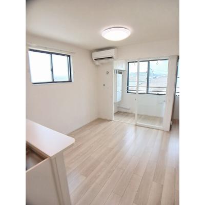 シャ　ティグレ 301【管理NO：1-026307601-03010】 ★家具家電は申し込み後に搬入します★の物件画像