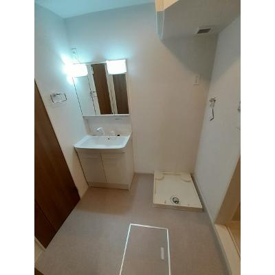 シャ　ティグレ 205【管理NO：1-026307601-02040】 ★家具家電は申し込み後に搬入します★ ★2026年10月中旬入居可能★の物件画像