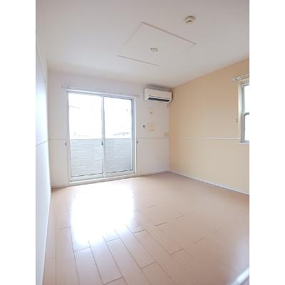 スザンヌ　ラングランＤ 101【管理NO：1-018404503-01010】 ★家具家電は申し込み後に搬入します★の物件画像