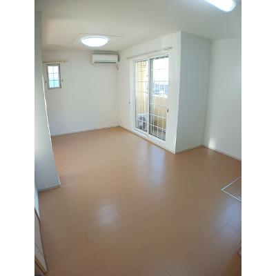 ローレル八木 102【管理NO：1-018069101-01020】 ★家具家電は申し込み後に搬入します★ ★2026年10月中旬入居可能★の物件画像