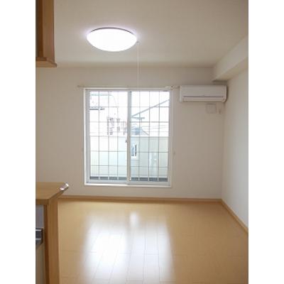 クィーンベル　Ⅱ 201【管理NO：1-016972201-02010】 ★家具家電は申し込み後に搬入します★の物件画像