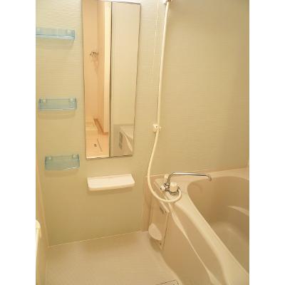 クィーンベル　Ⅱ 201【管理NO：1-016972201-02010】 ★家具家電は申し込み後に搬入します★の物件画像